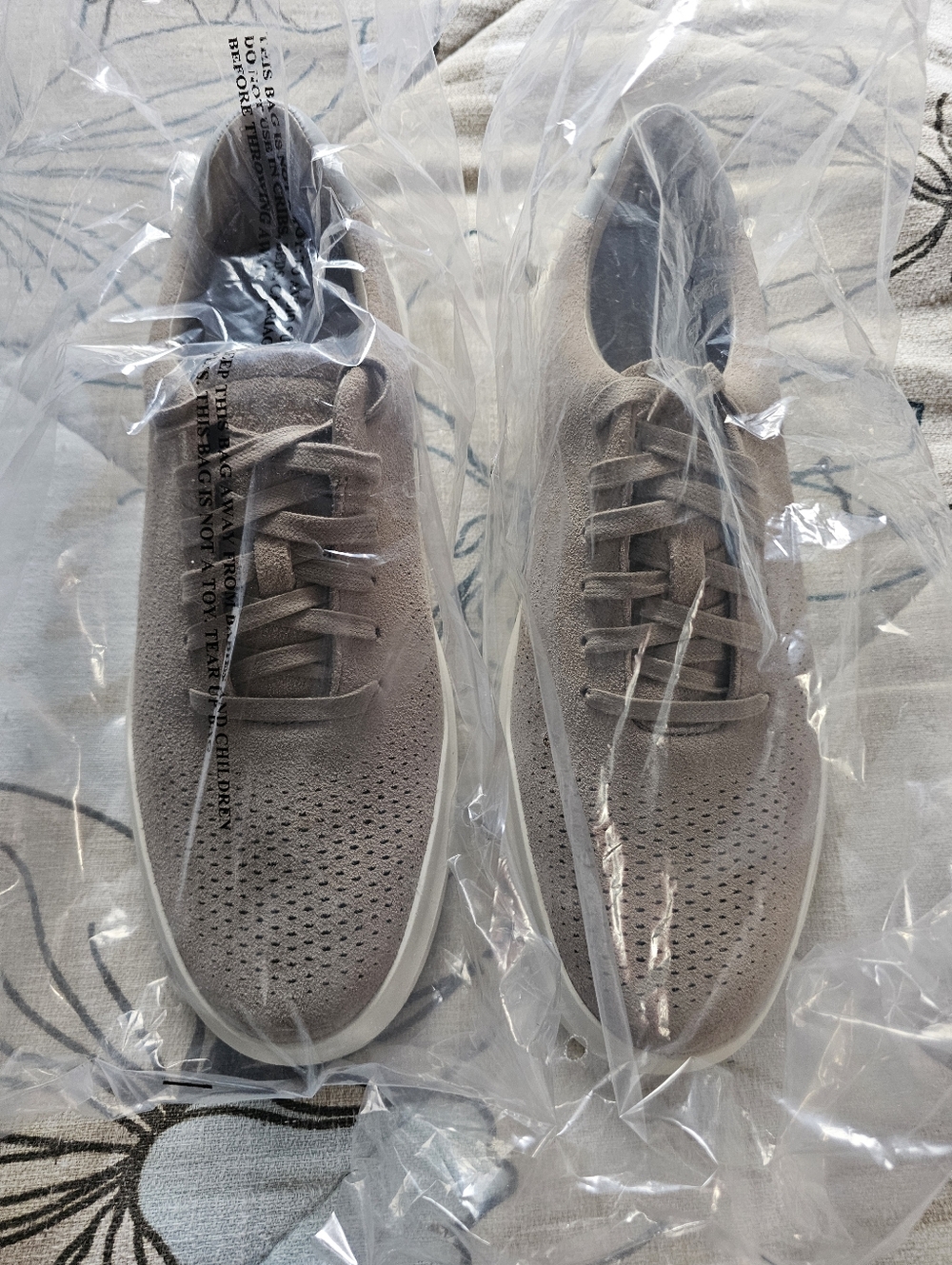 Men's 11 Cole Haan Suede Sneakers in Light Tan - Picture 4 of 10
